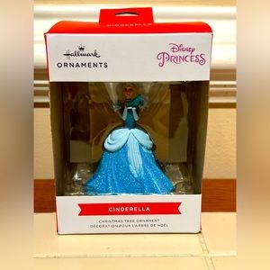 NWT HALLMARK CINDERELLA ORNAMENT